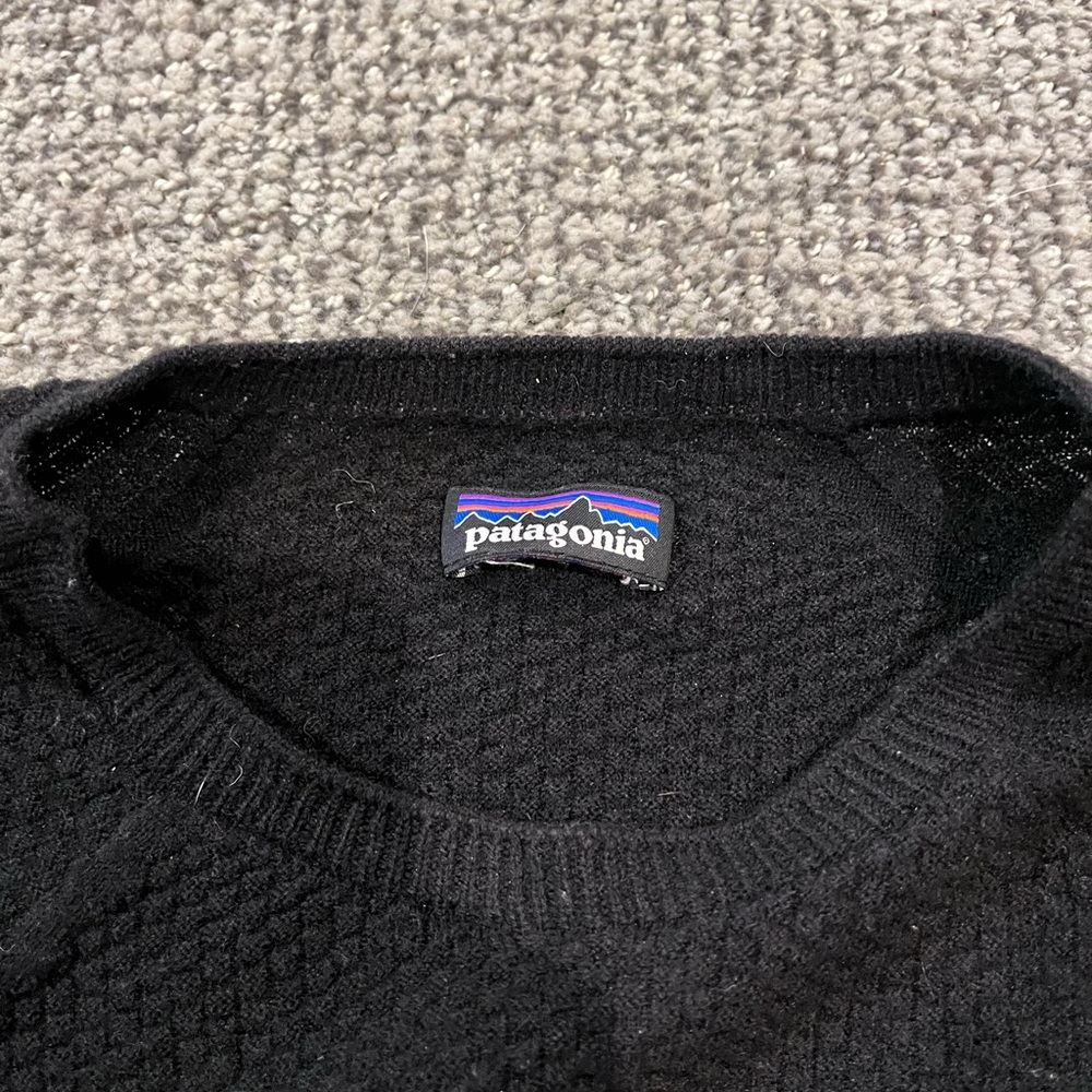 Patagonia Capilene Air Crew Black Sweater - Picture 2 of 2
